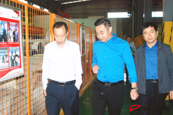 寶潤(rùn)達(dá)聚氨酯夾芯板